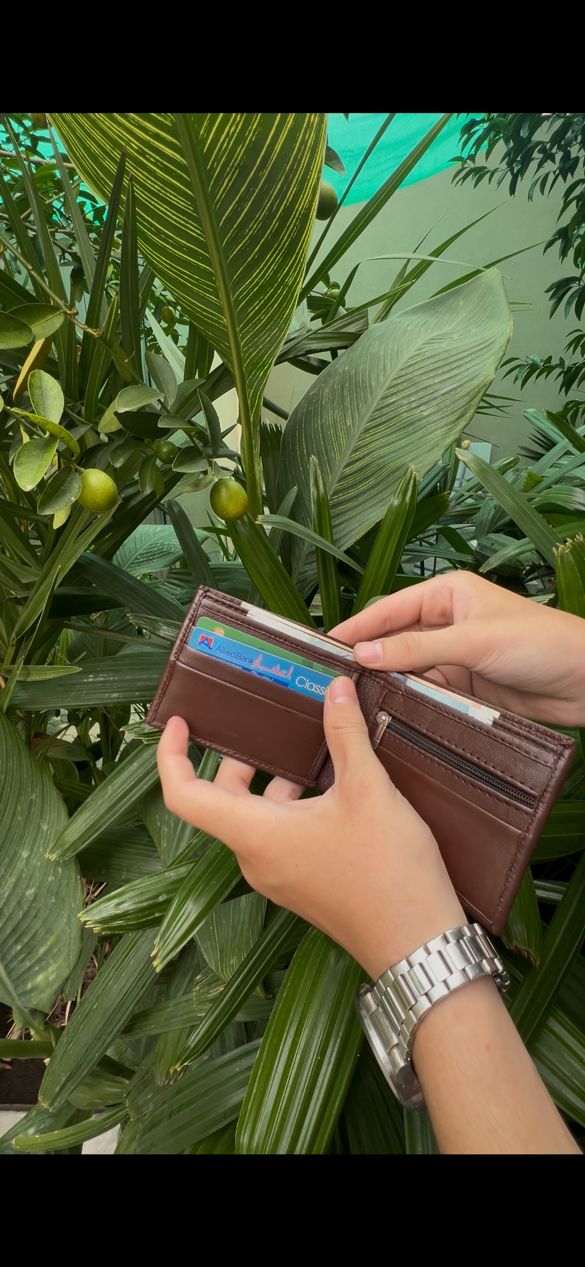 Zilni Classic Menโs Bifold Wallet โ Premium Leather